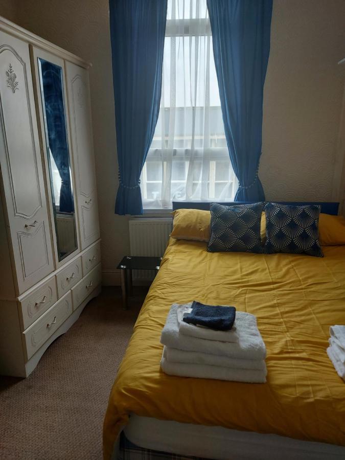 Sandyrise Holiday Lets Apartamento Scarborough Exterior foto